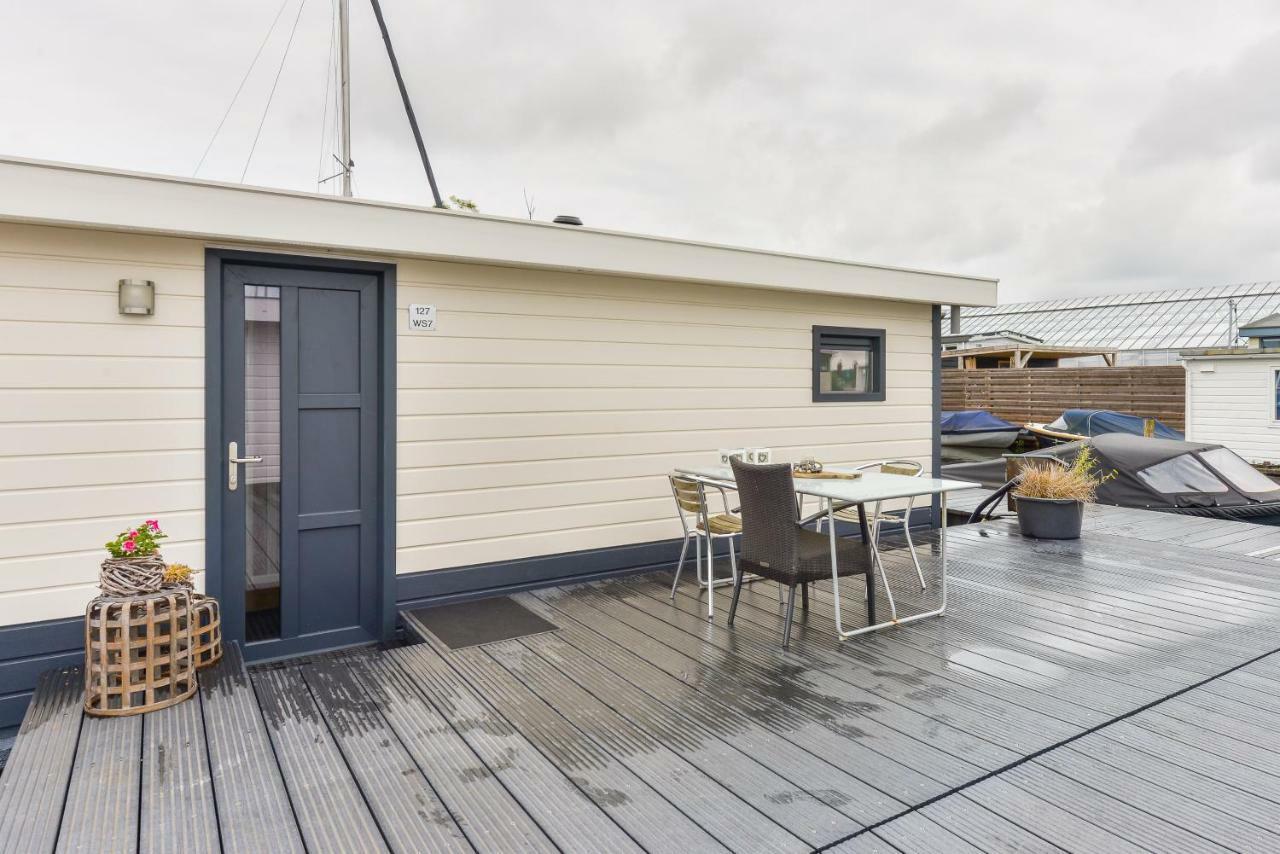 Bright And Comfortable Houseboat 알스메르 외부 사진